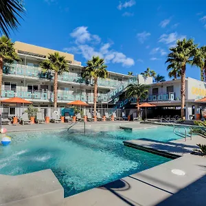 Hotel Oasis At Gold Spike (adults Only)
